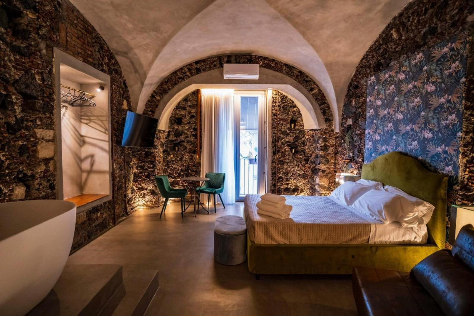 Charme Catania Central Suites Exterior photo