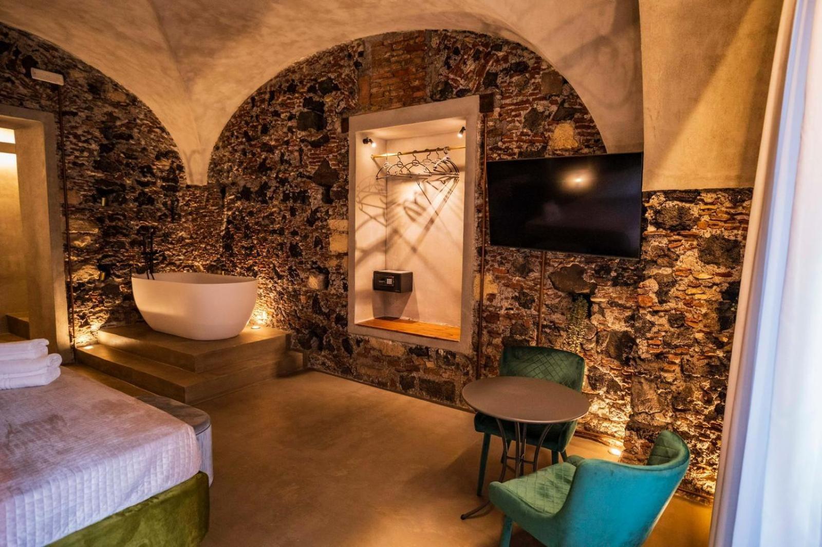Charme Catania Central Suites Exterior photo